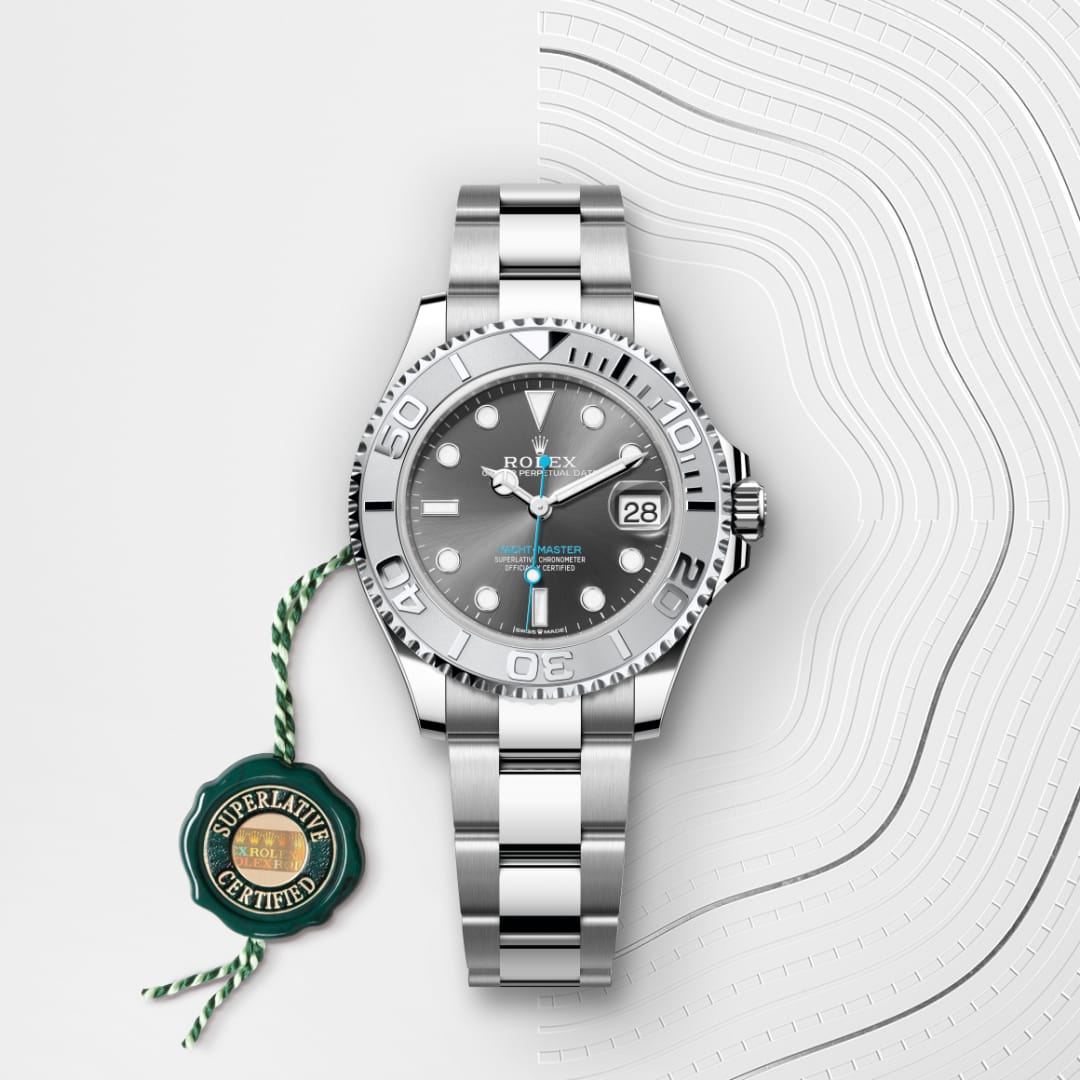 El reloj Rolex Yacht-Master 37 ref: M268622-0002 viene acompañado de un sello verde, un símbolo de su estatus de Cronómetro Superlativo, aplicando la garantía de cinco años. 