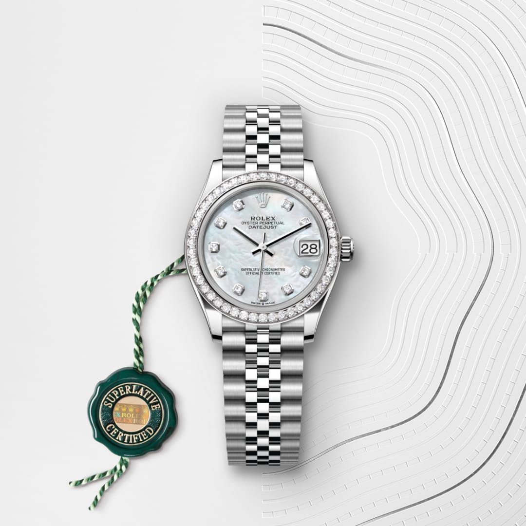 El reloj Rolex Datejust 31 ref: M278384RBR-0008 viene acompañado de un sello verde, un símbolo de su estatus de Cronómetro Superlativo, aplicando la garantía de cinco años. 