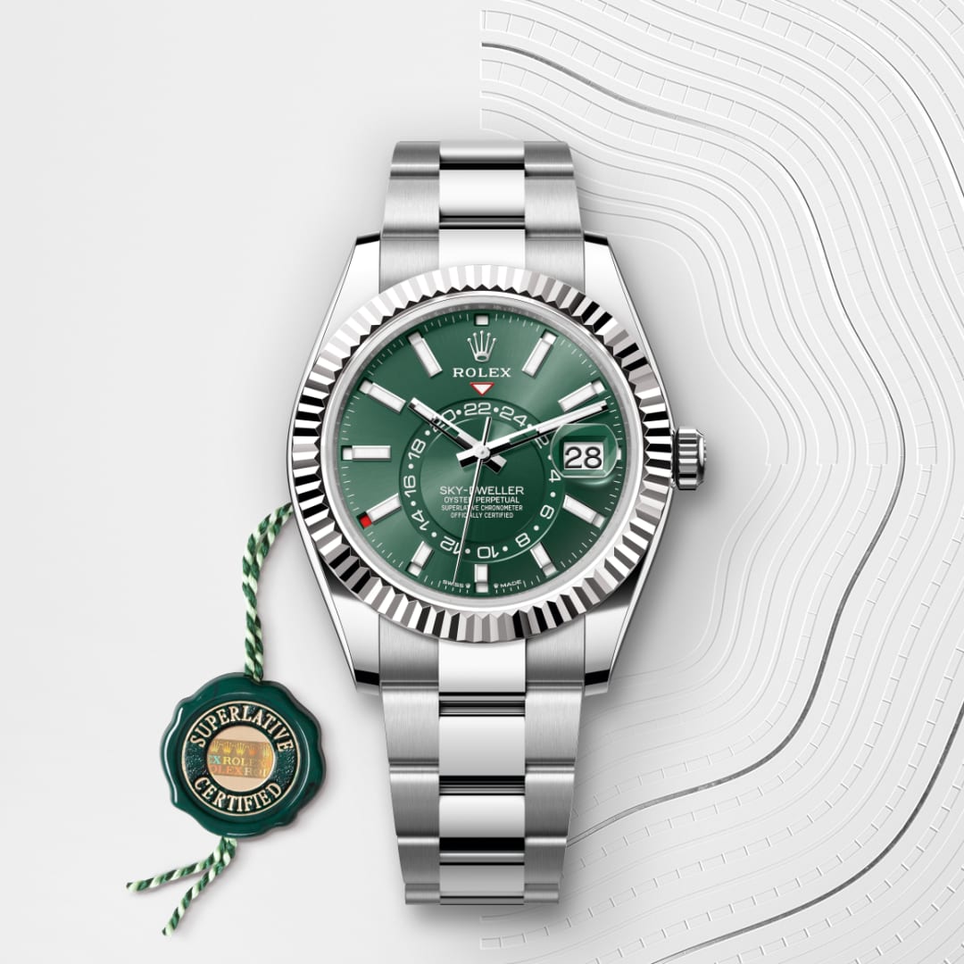 El reloj Rolex Sky-Dweller ref: M336934-0001 viene acompañado de un sello verde, un símbolo de su estatus de Cronómetro Superlativo, aplicando la garantía de cinco años. 