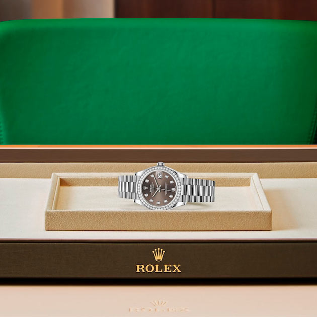 Exposición en la joyeria del reloj Rolex Datejust 31 Oro blanco de 18 quilates ref: M278289RBR-0006