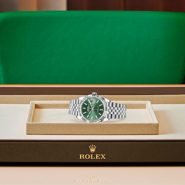 Exposición en la joyeria del reloj Rolex Datejust 36 Rolesor blanco combinación de acero Oystersteel y oro blanco ref: M126234-0051