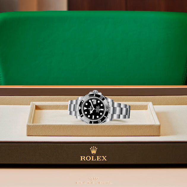 Exposición en la joyeria del reloj Rolex Submariner Date Acero Oystersteel ref: M126610LN-0001