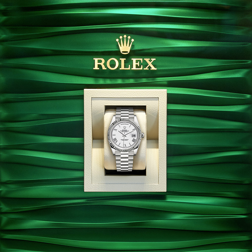 day-date-m228239-0046