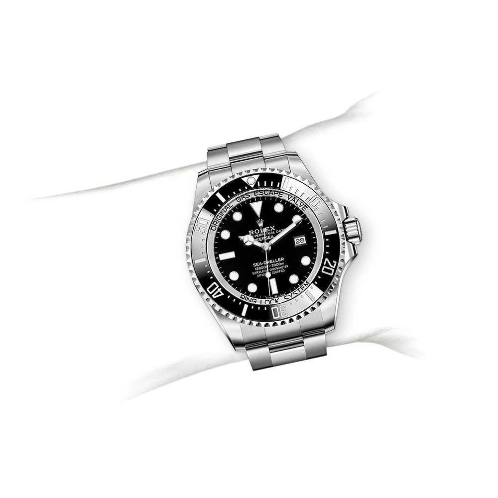 sea-dweller-m126660-0001