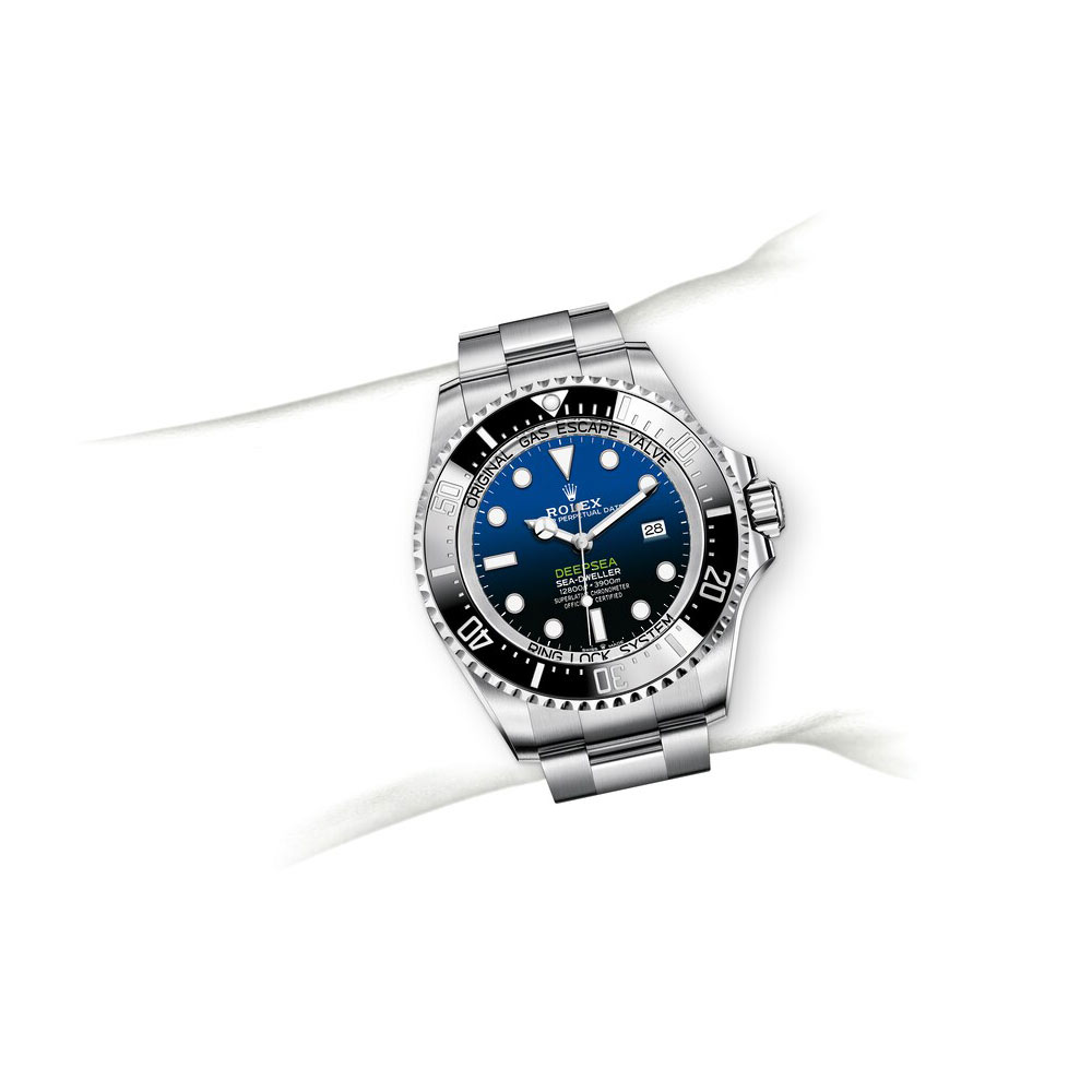 sea-dweller-m126660-0002