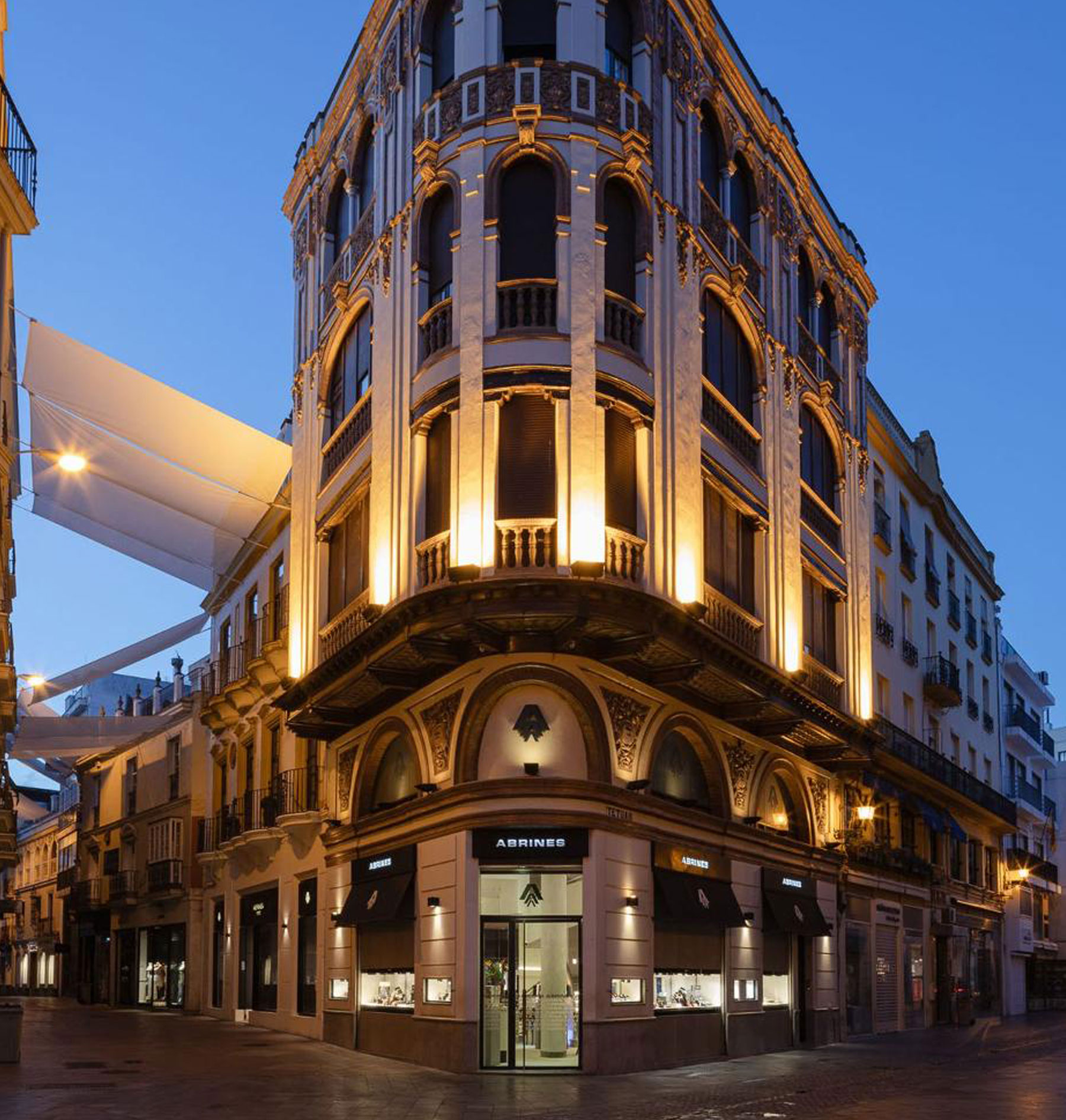 Espacio exterior joyería RABAT Abrines Sevilla