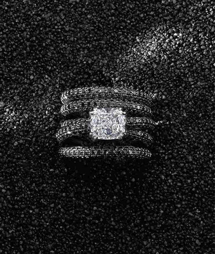 Blanco y negro: la combinación más sofisticada que es tendencia en moda y joyería